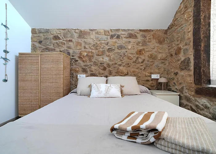 Galihost - Preciosa Casa En Playa De Razo * Καρμπάγιο