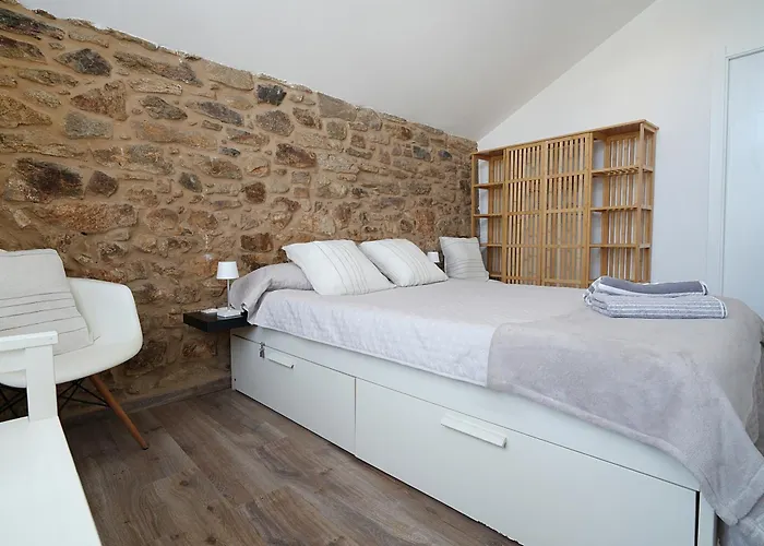 Galihost - Preciosa Casa En Playa De Razo * Καρμπάγιο