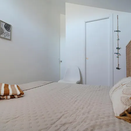 度假居 Galihost - Preciosa Casa En Playa De Razo *